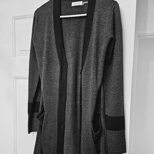 NEUSED CALVIN KLEIN LADIES SIZE SMALL BLACK BUTTON CLOSURE CARDIGAN
